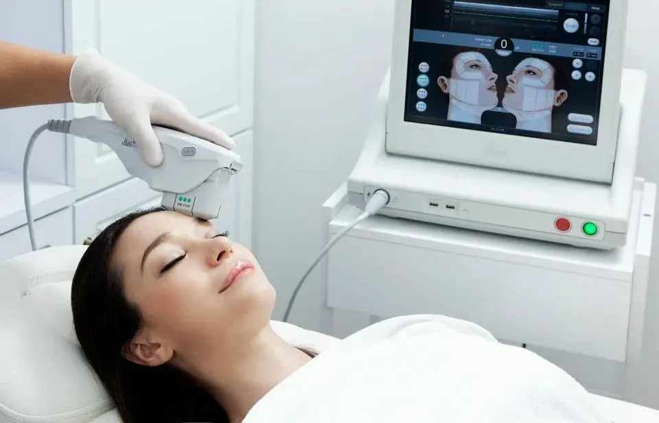 Ultherapy treatment in progress
